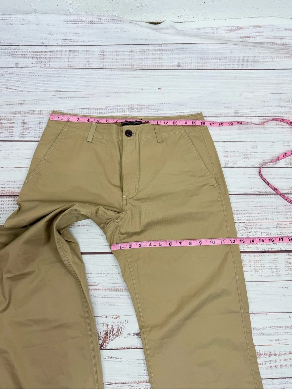 Eddie Bauer Men’s size 32 x 31.5 Khaki Flat Front Chino Pants